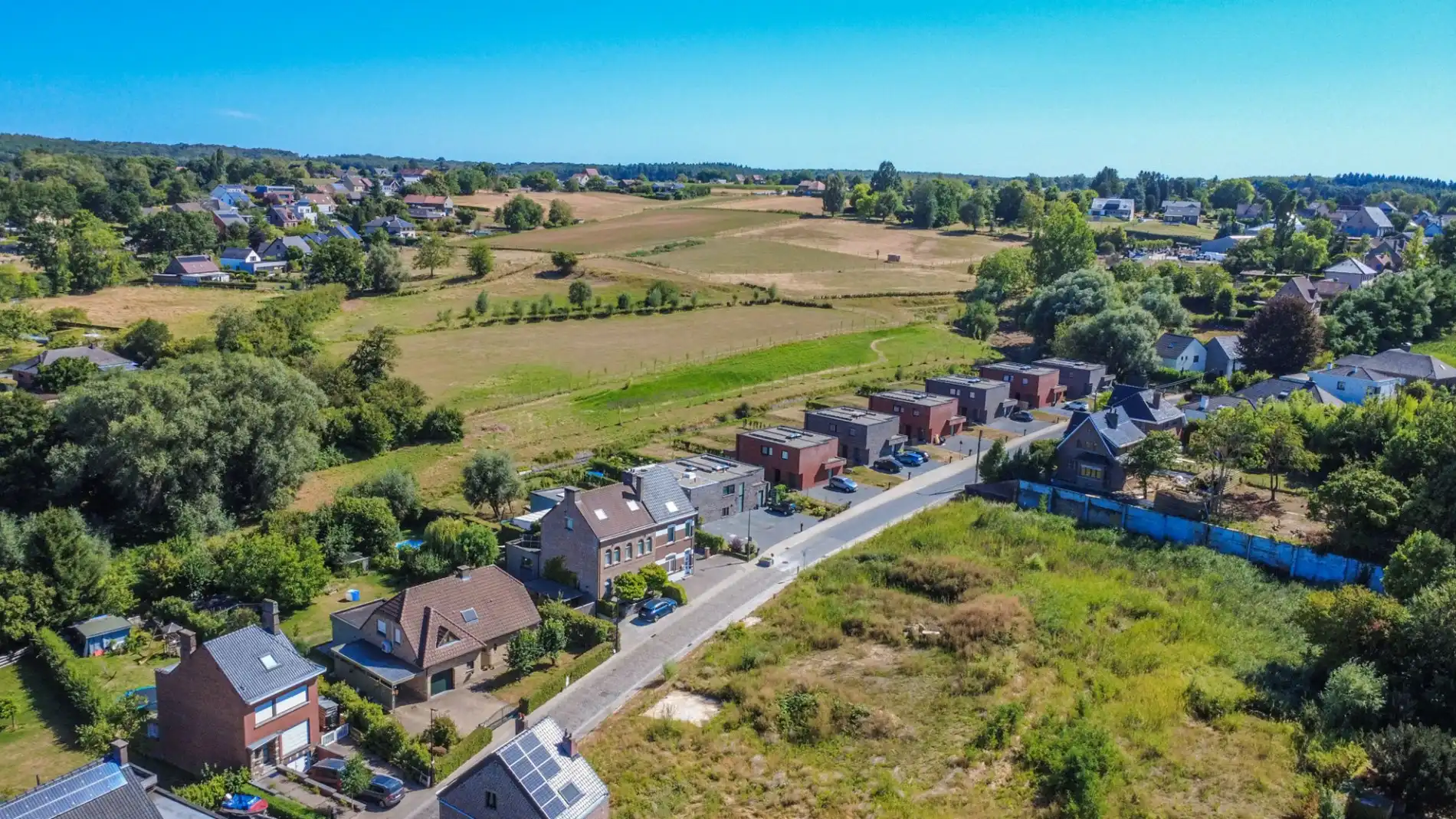 UITZONDERGELIJKE GELEGEN VILLABOUWGROND ! foto 3