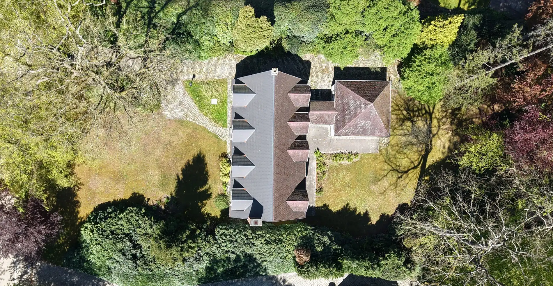 Villa met praktijkruimte en dubbele garage op riant perceel van 2.010 m² te Schoten foto 27
