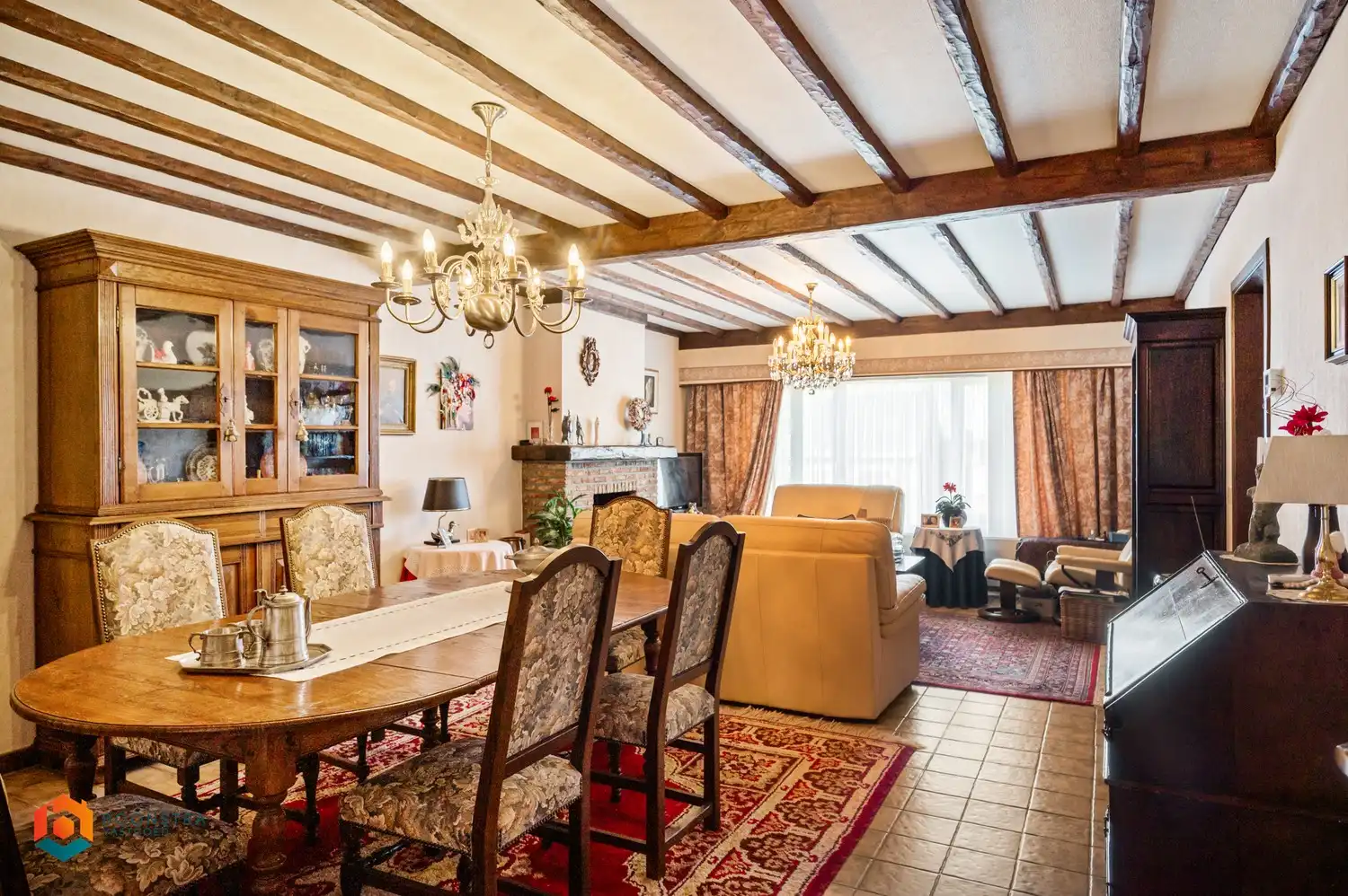 Ruim 3 slpkr app met garagebox foto 2