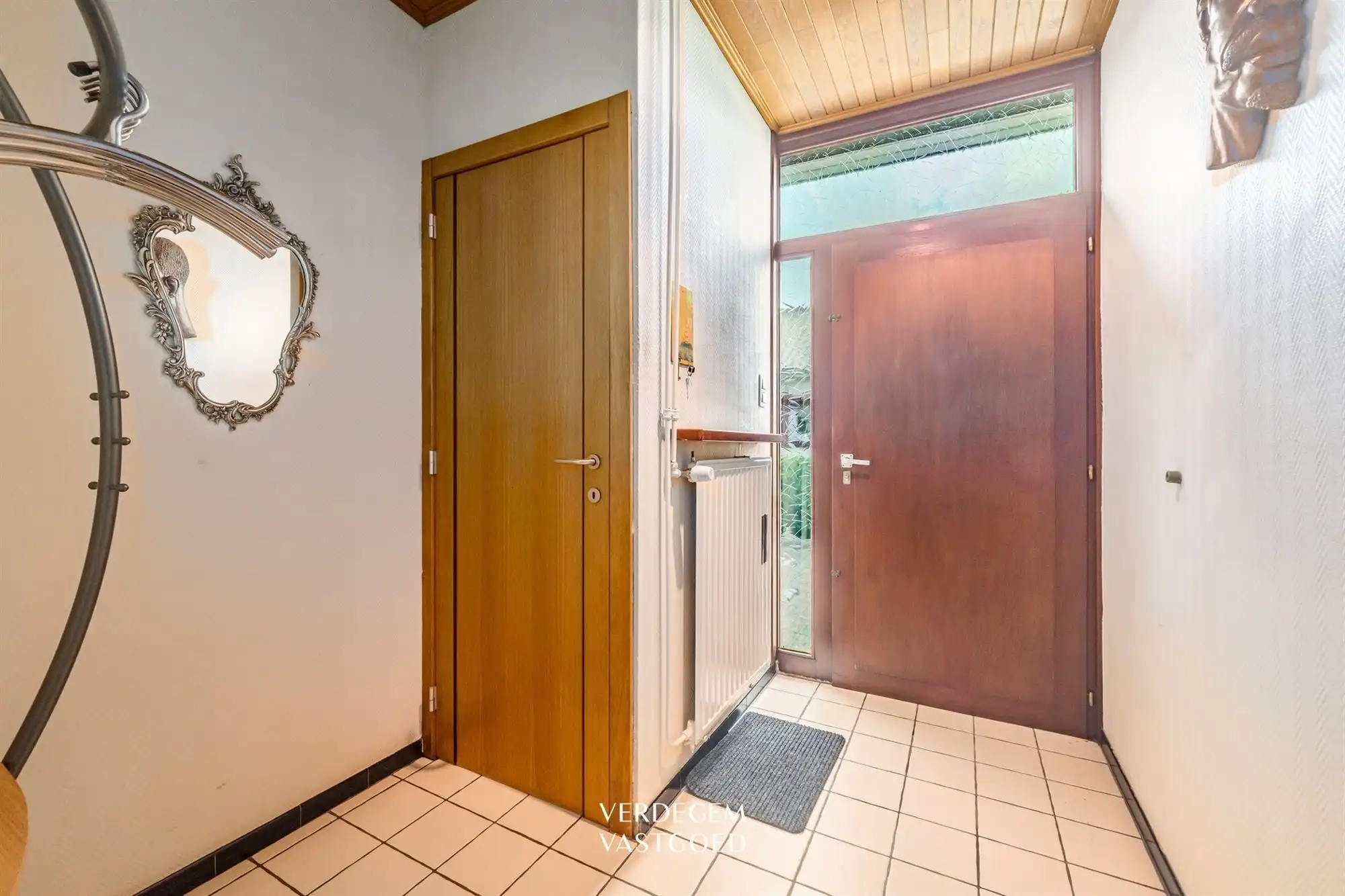 Bungalow met 3 slaapkamers, inpandige garage en dubbele oprit foto 9