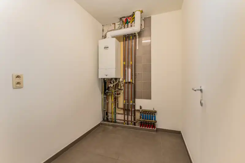 Genoveerd appartement met drie slaapkamers en groot terras foto 11