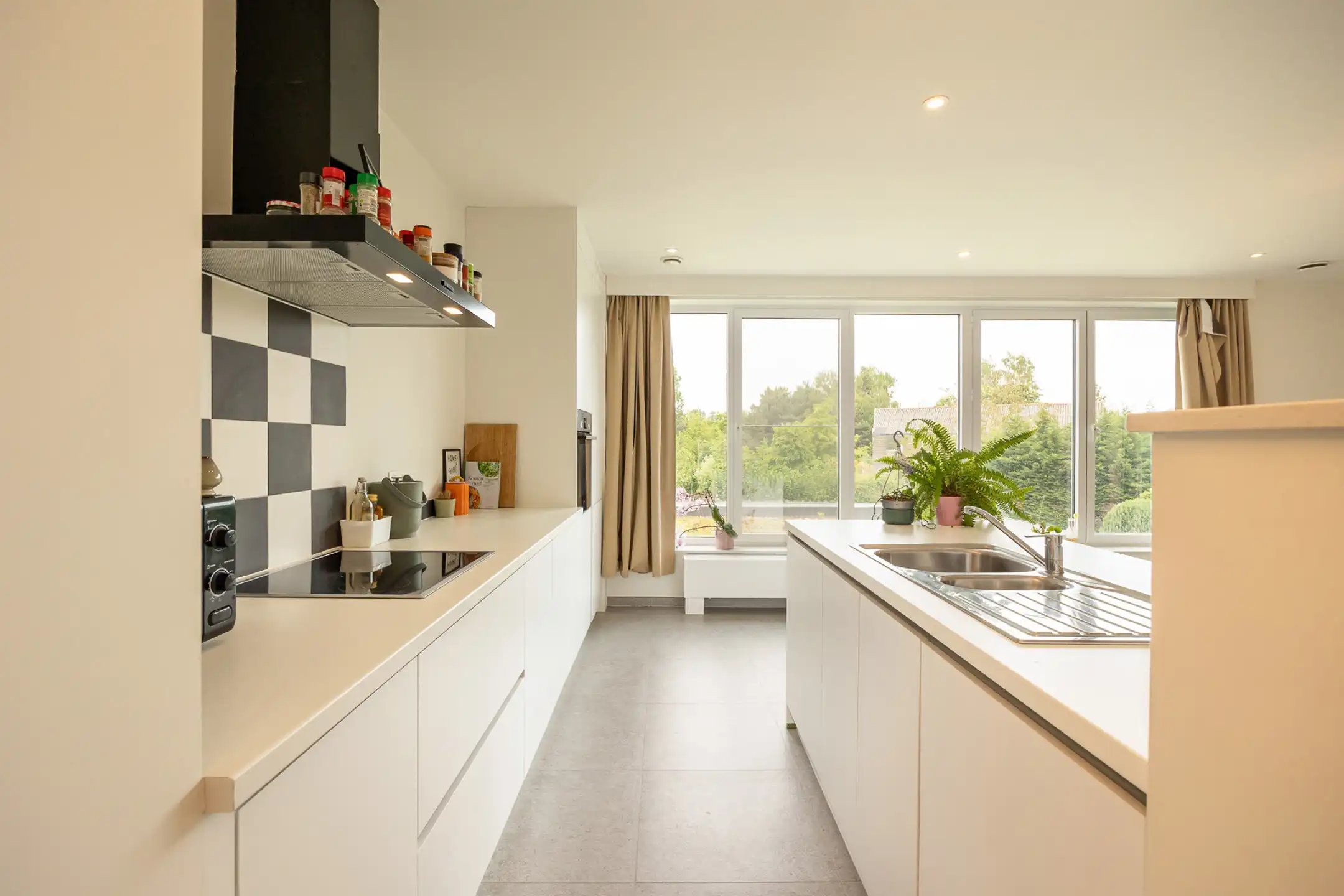 Duplex appartement met twee slaapkamers en tuin foto 3