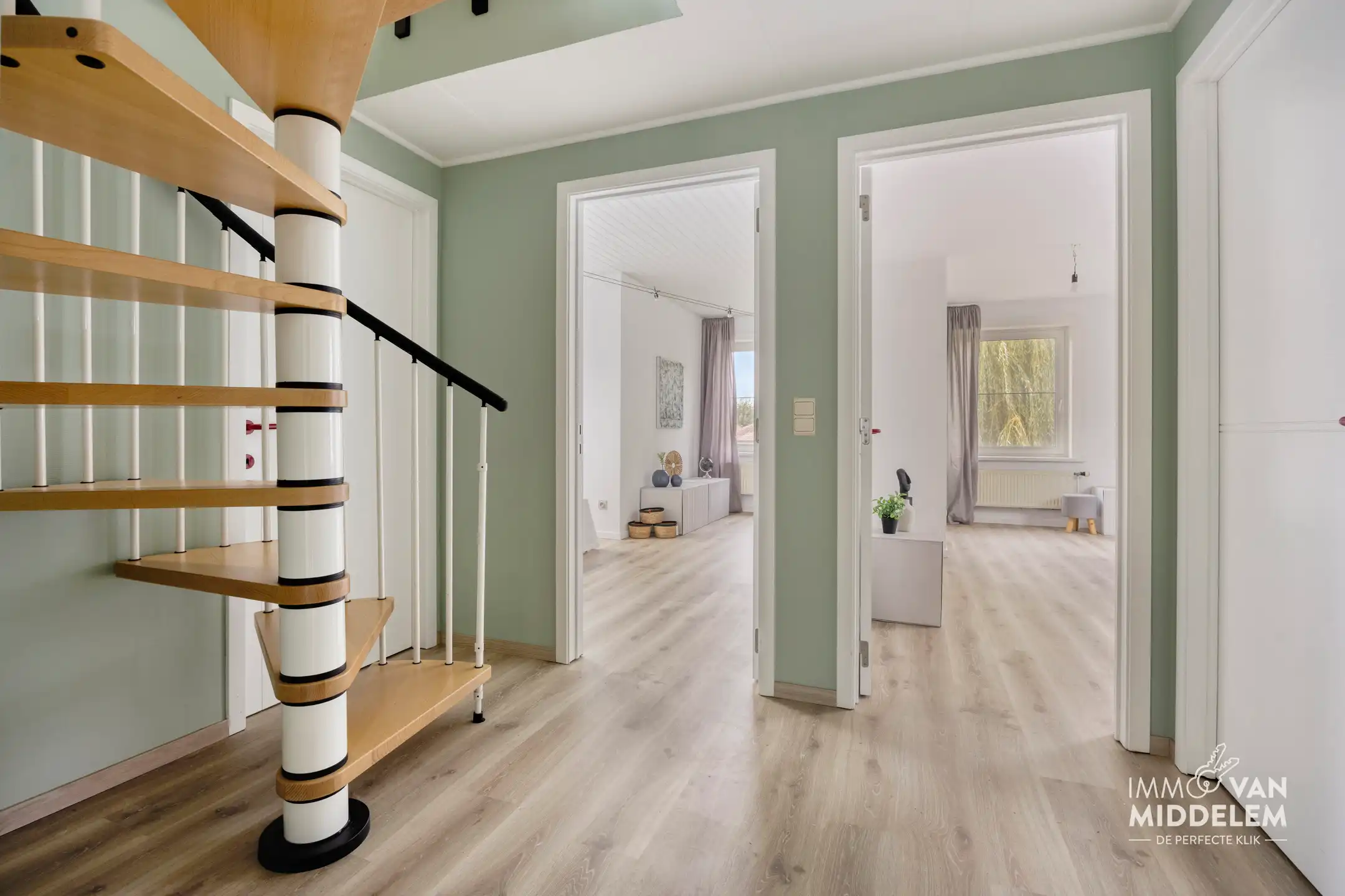 INSTAPKLARE VILLA MET 4 KAMERS EN BUREAU OP +/- 4a82ca foto 12