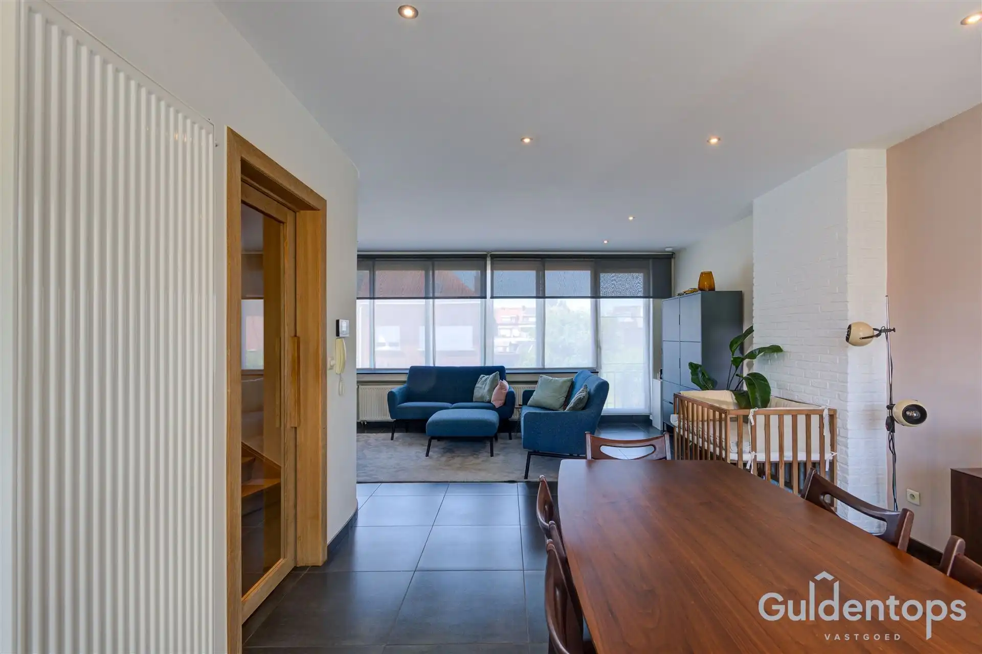 Knappe woning op topligging naast park foto 11