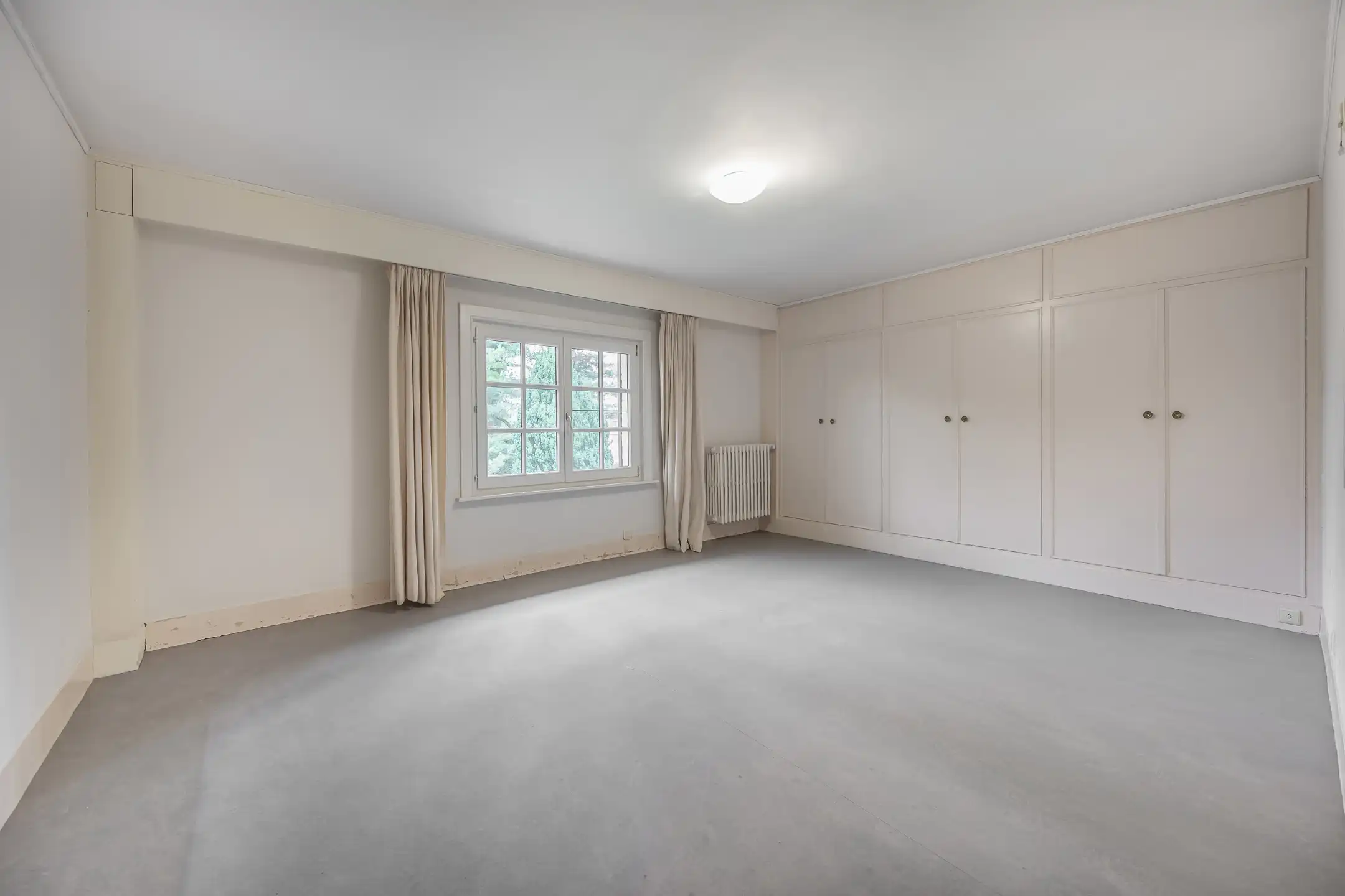Stijlvolle villa met zwembad en uitzonderlijk potentieel foto 18