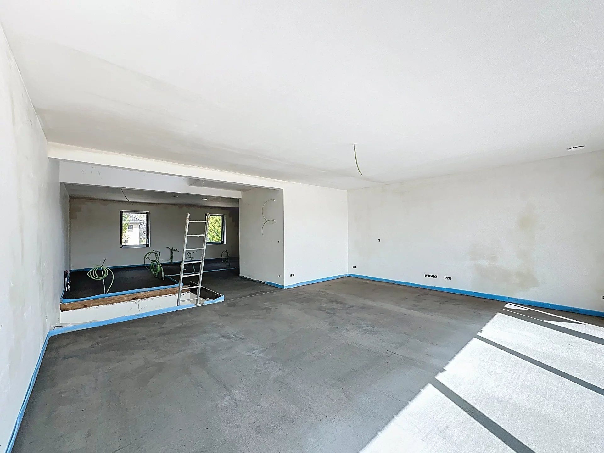 3 geschakelde woningen met tuin. Luxe afwerking! foto 9