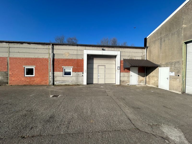 Ruime magazijn- of atelierruimte van 833 m² foto 10