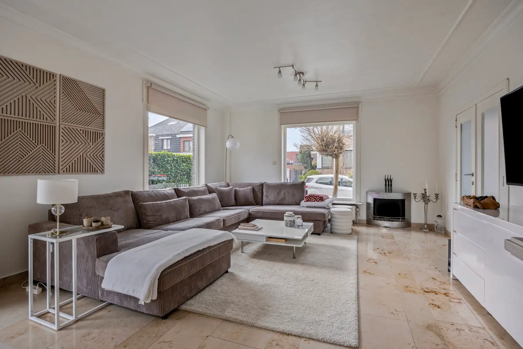 Ruime gerenoveerde vrijstaande woning nabij centrum Halle foto 5