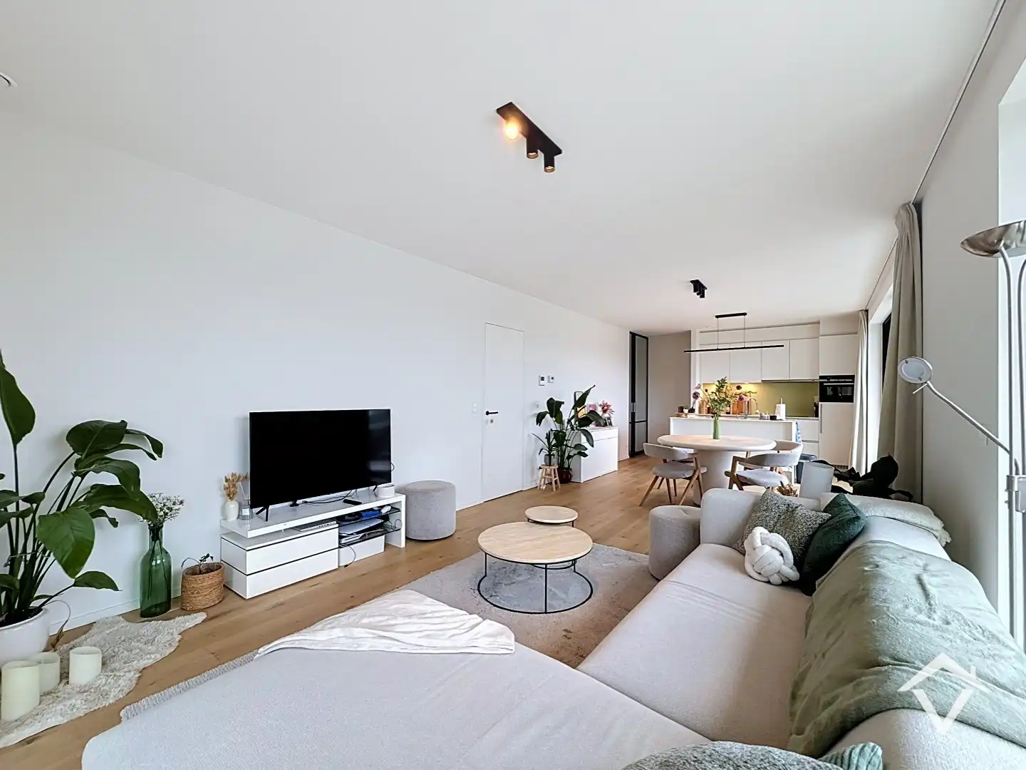 Prachtige penthouse met twee slaapkamers, autostaanplaats en zonnig terras te Rumbeke foto 12