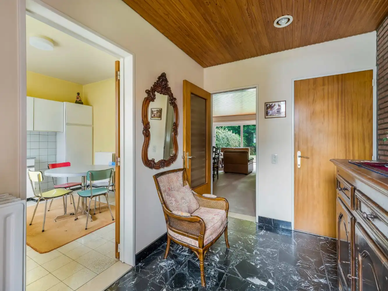 Licht op te frissen woning met 3 slpk. en tuin foto 2