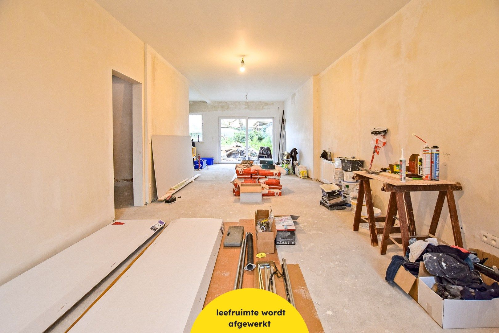 Unieke kans, afgewerkte woning met 4 slaapkamers en ruime tuin. foto 4