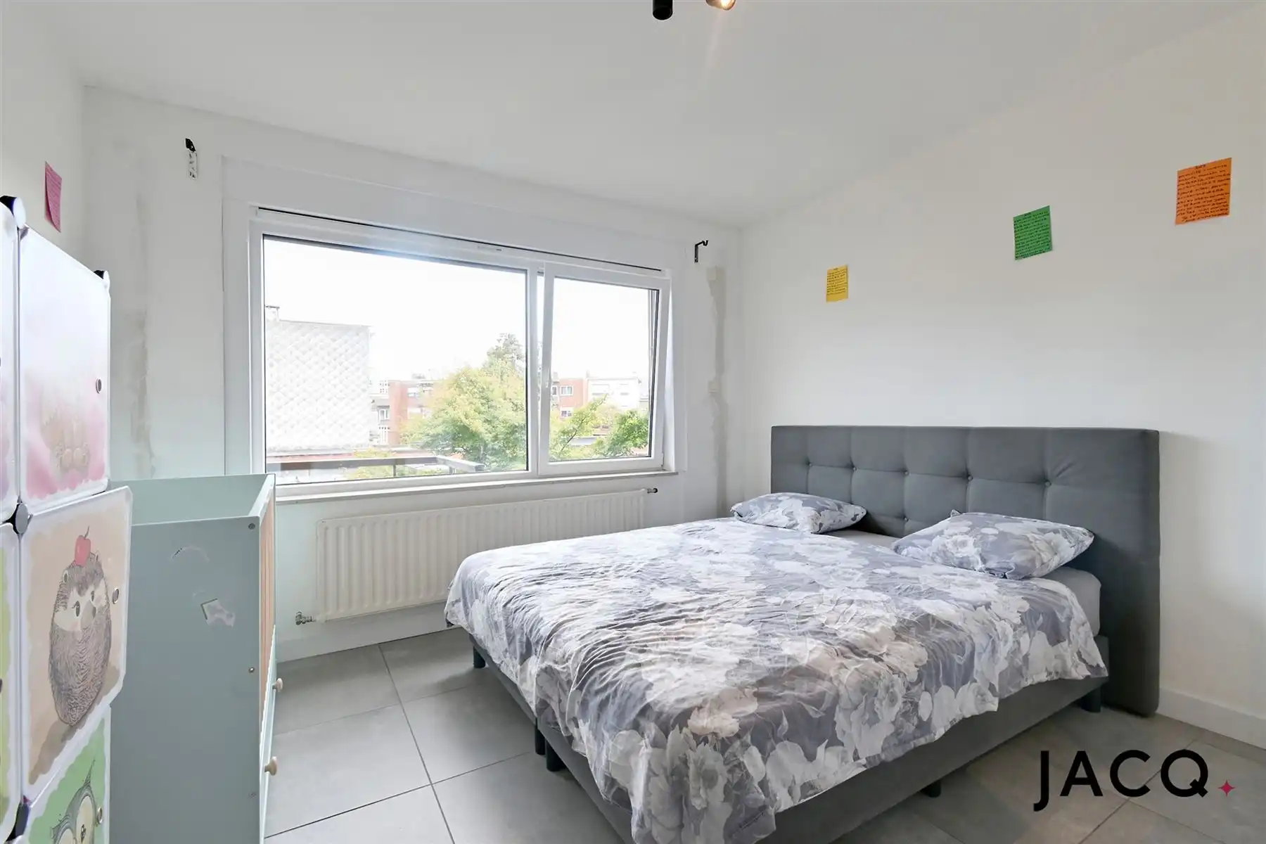 Gerenoveerd appartement met 2 slpk's, aparte garage nabij "De Schorre"! foto 9