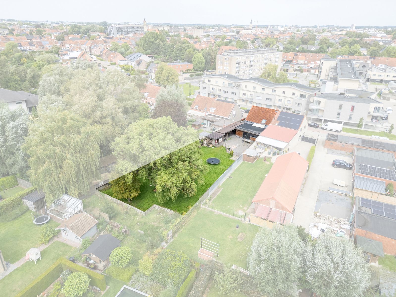 Centraal gelegen woning op 1373 m² met zuidgerichte tuin foto 3