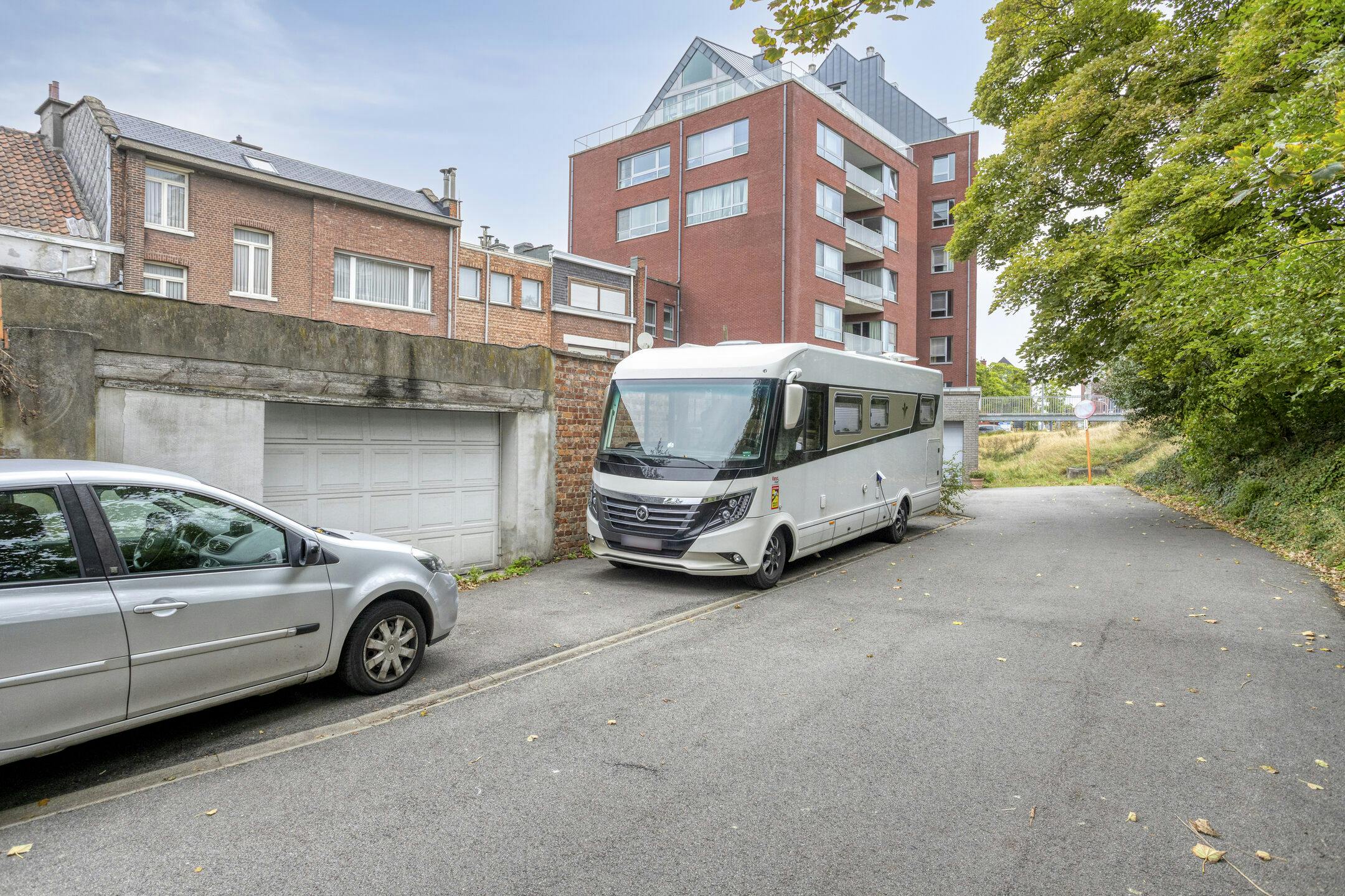 Zeer ruim huis in Boom met veel potentieel in Boom foto 34