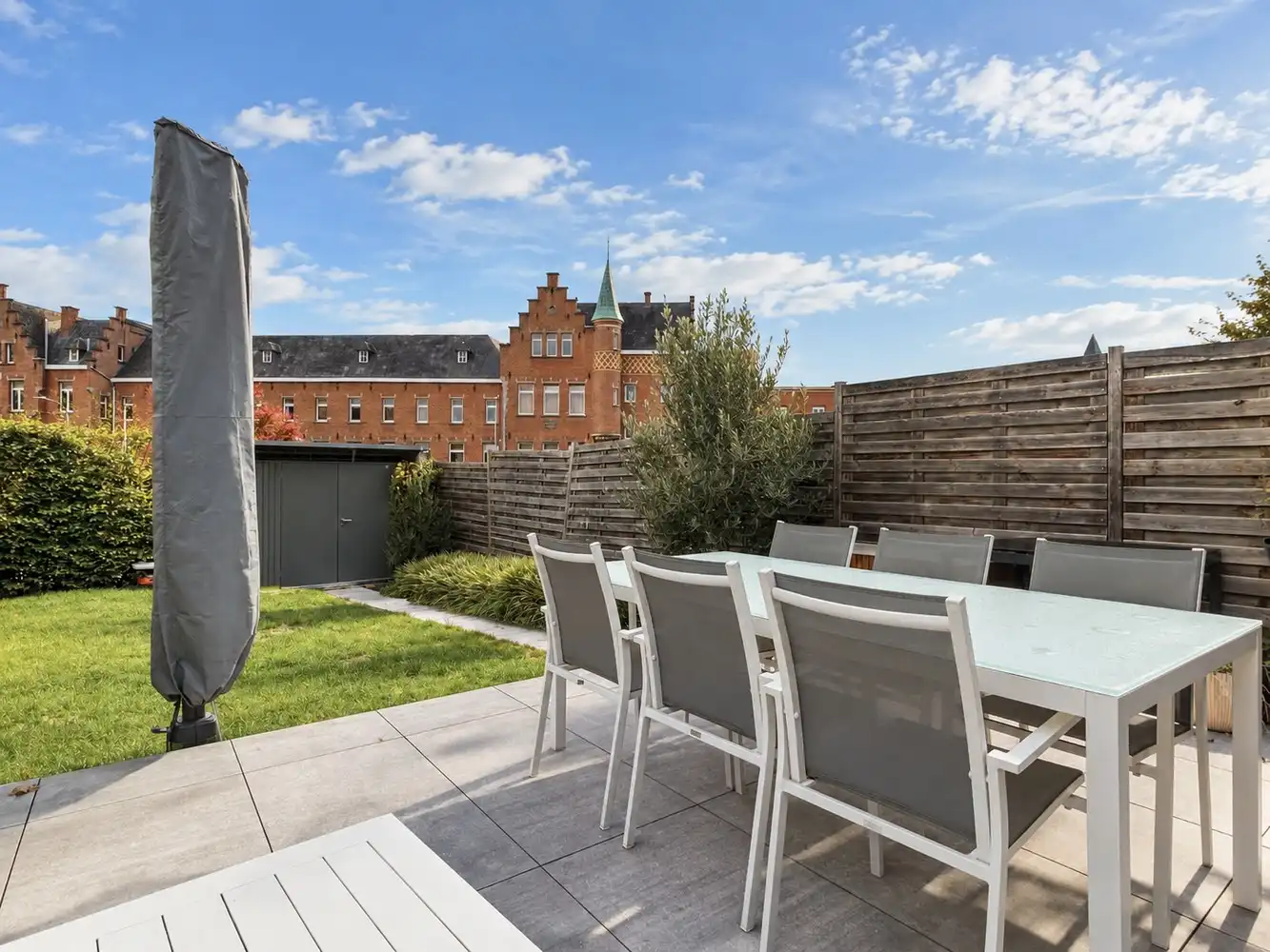 Stijlvolle en volledig gerenoveerde woning met gezellige tuin op toplocatie aan de Leuvense ring! foto 9