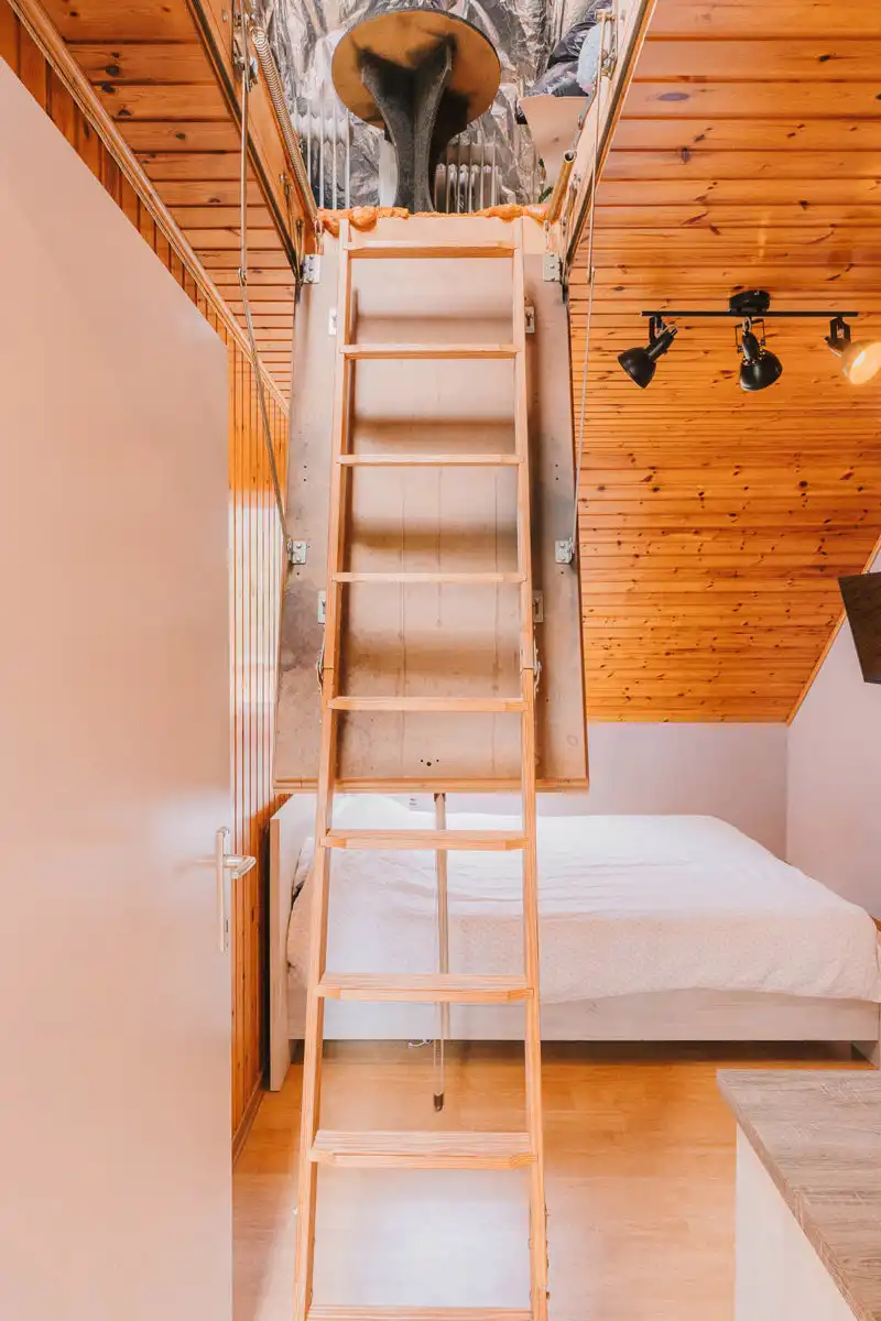 Karaktervolle woning op een uniek perceel in het groen foto 17