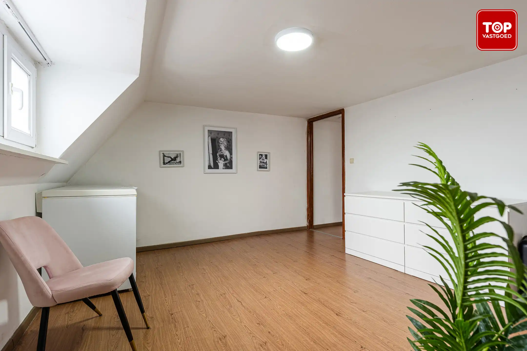 Woning met 4 slaapkamers met alles op wandelafstand.  foto 23