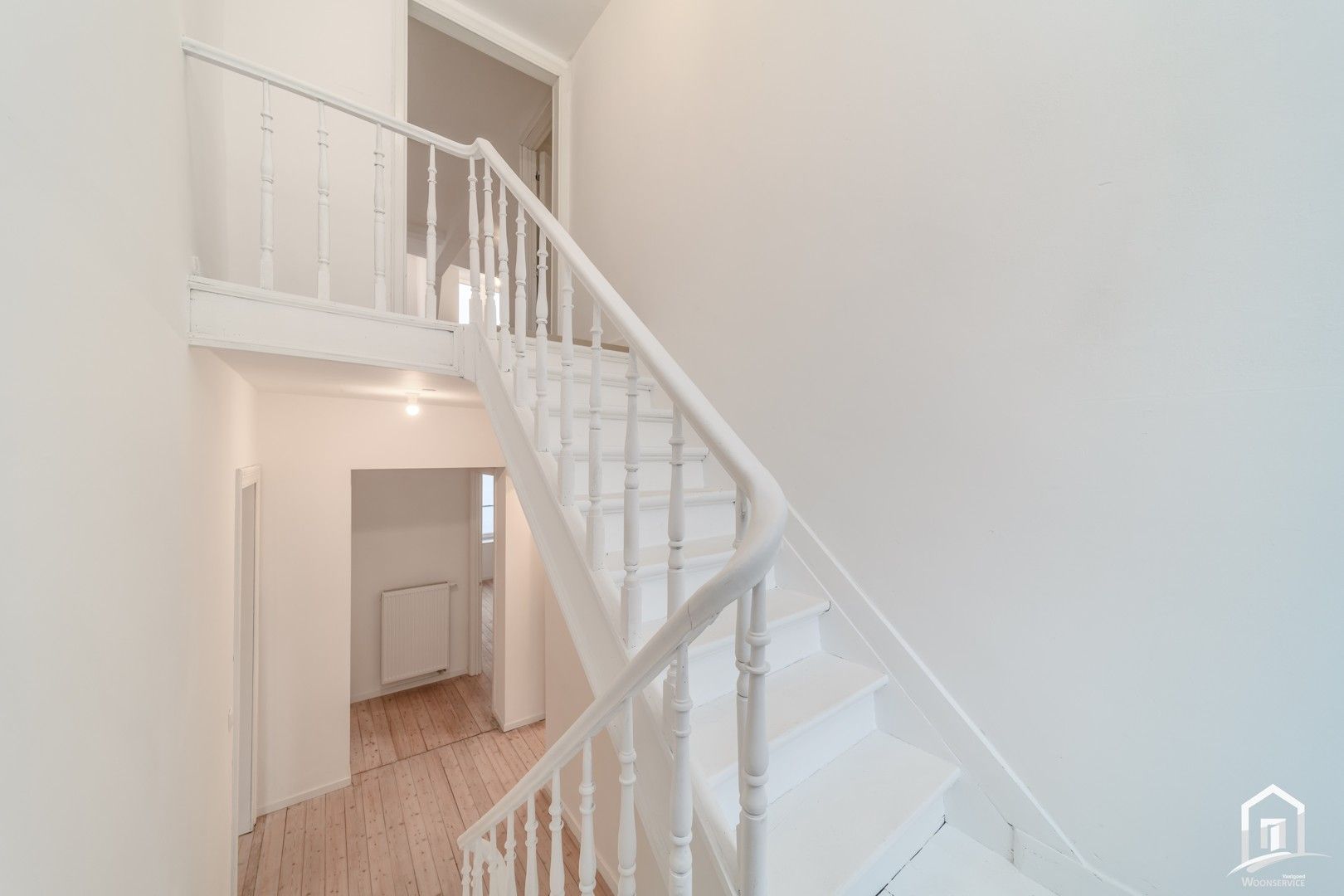 Exclusief gerenoveerde burgerwoning foto 24