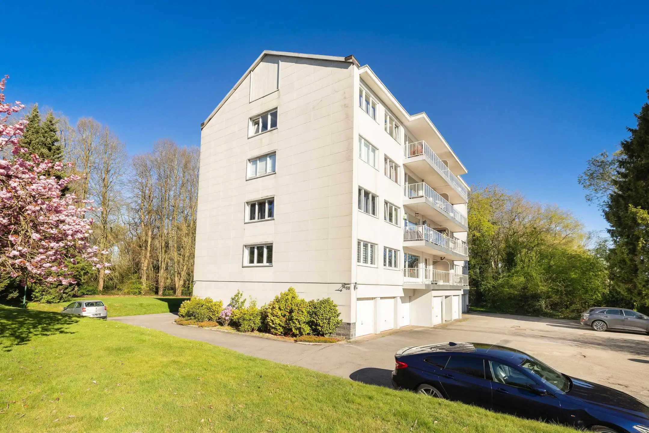 Gerenoveerd appartement met vrij uitzicht op het park foto 24