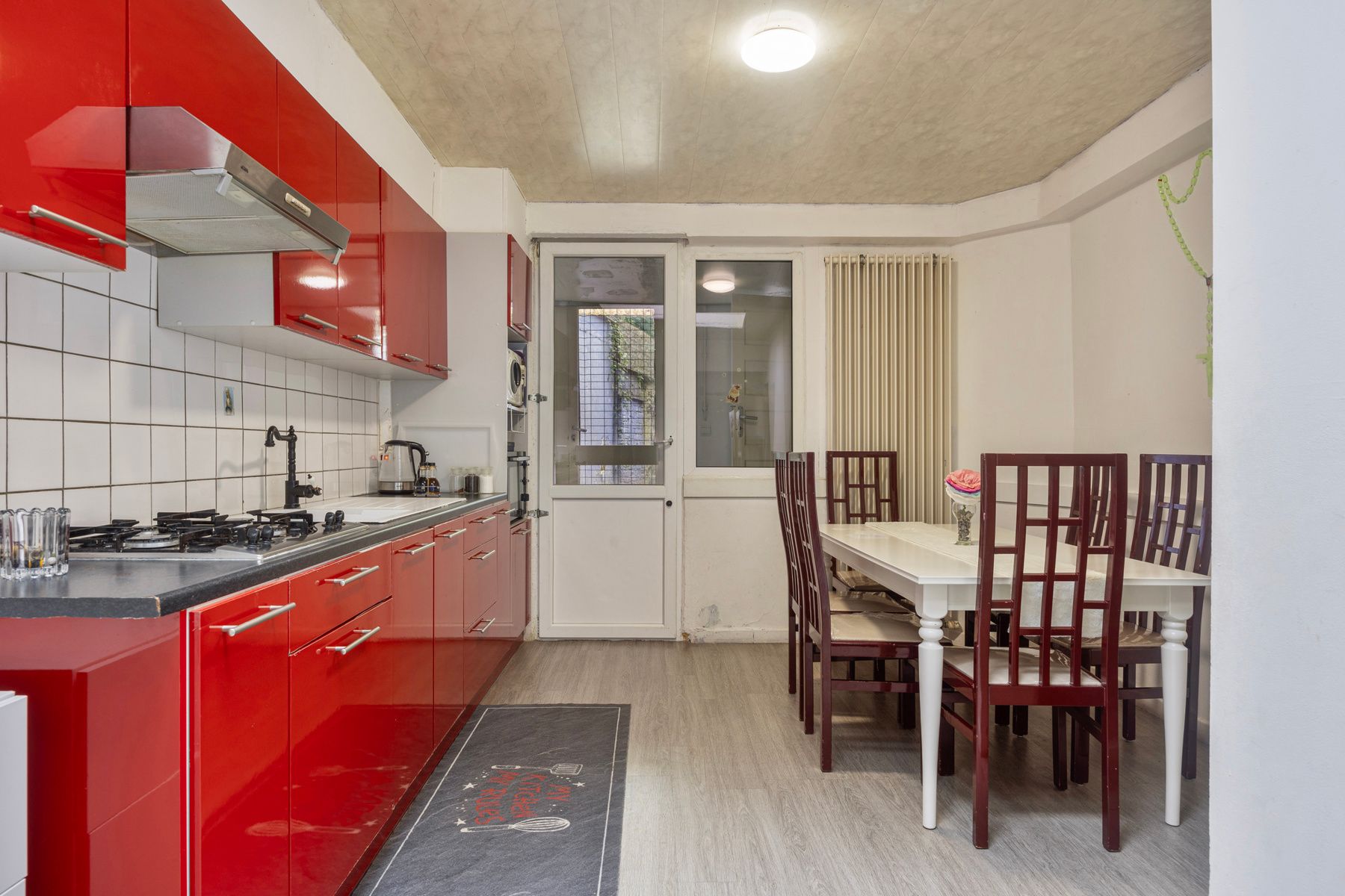 Woning met 3 slaapkamers, grote tuin, uitstekende ligging foto 4