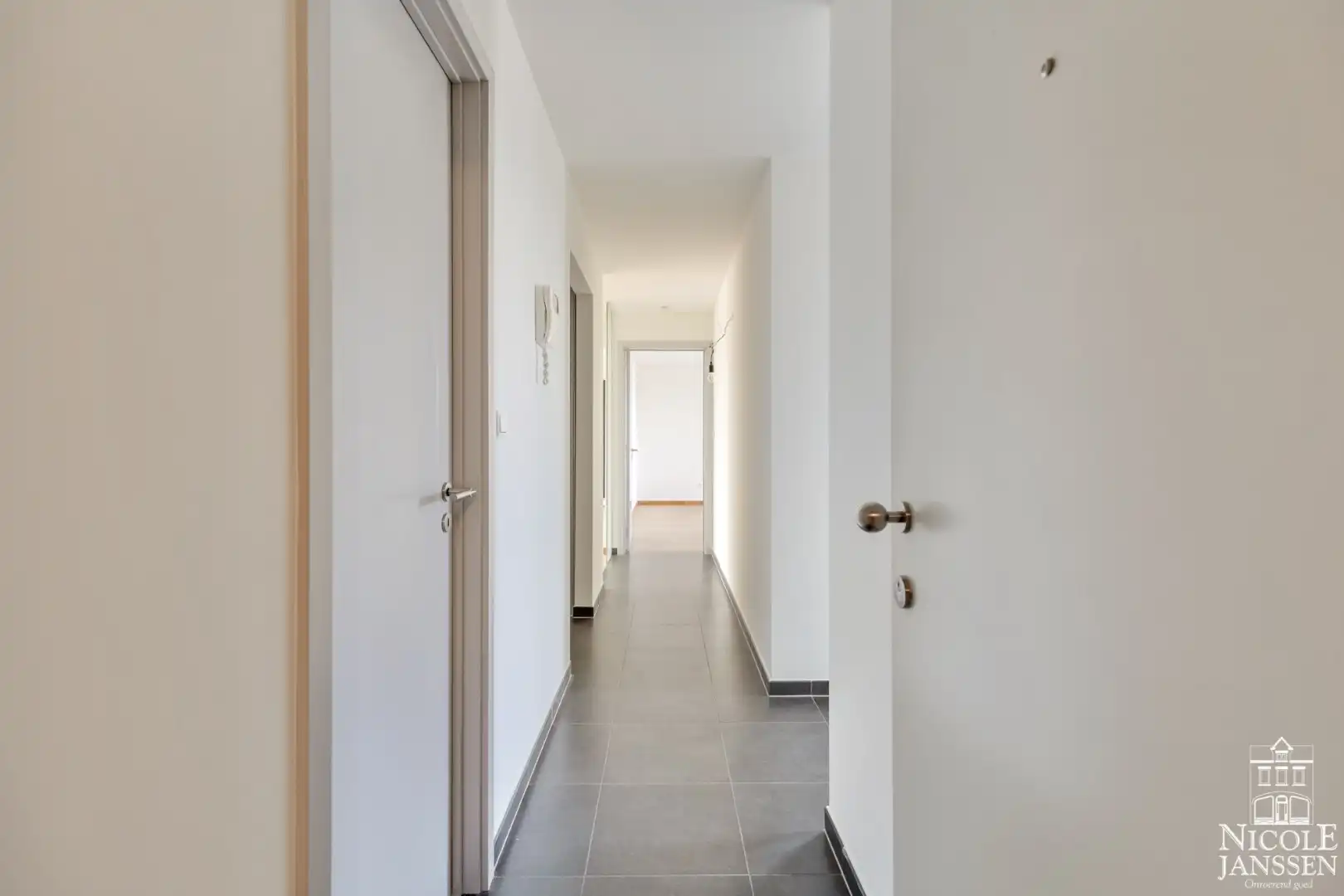 Luxe penthouse op de vierde verdieping met ruime terrassen foto 2