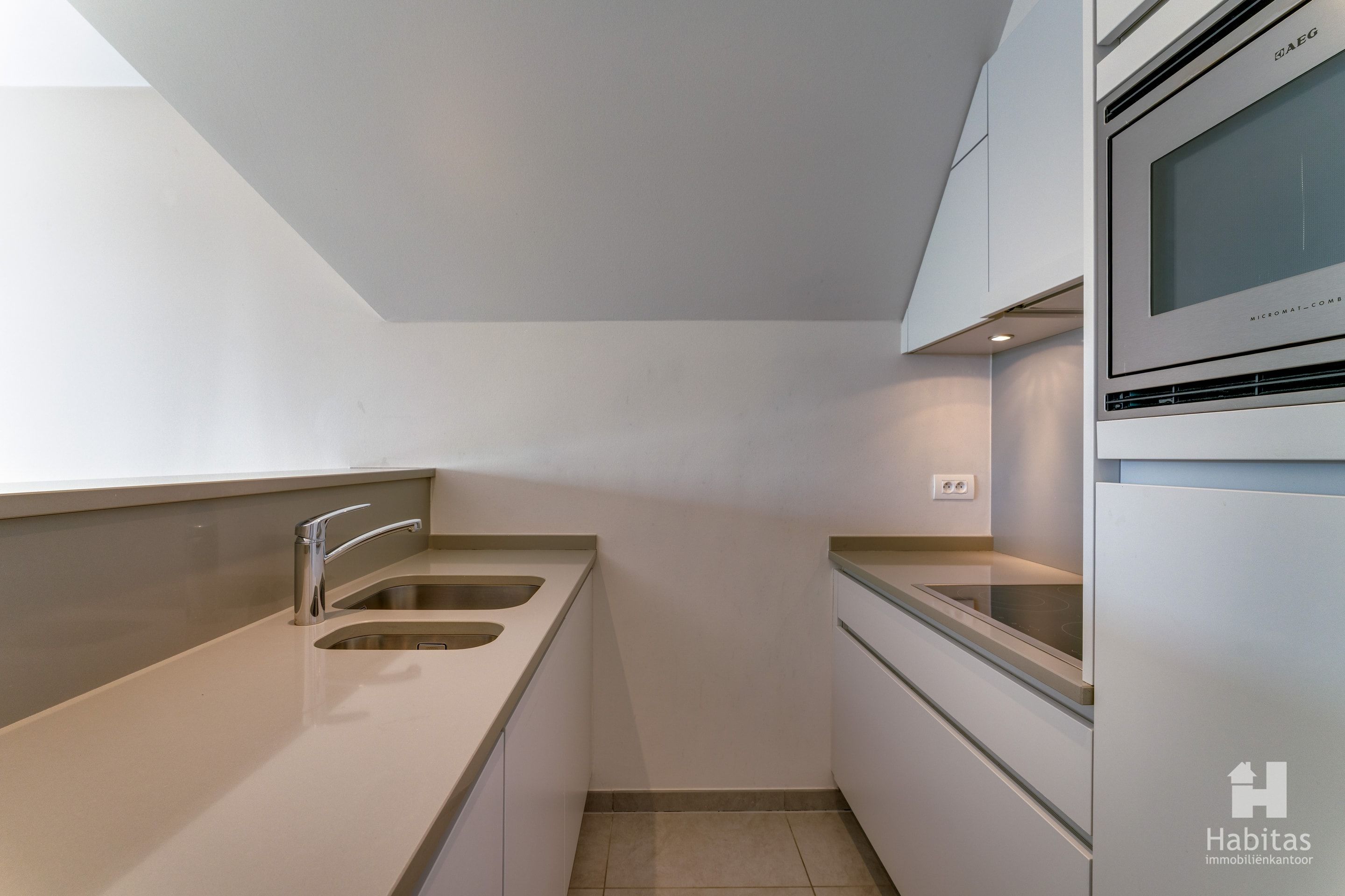 Prachtappartement met aangenaam weids en open uitzicht foto 5