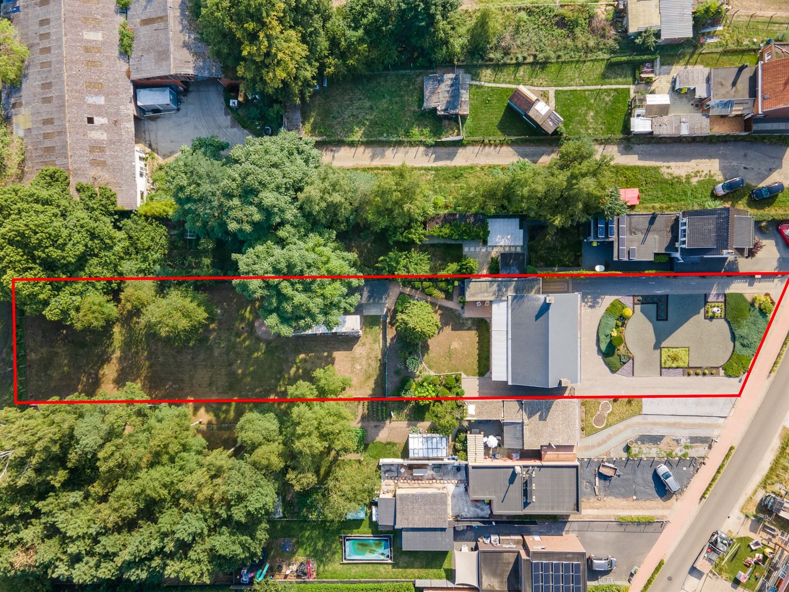 Laagbouwwoning met 3 slaapkamers op ca. 2.252m2 foto 24