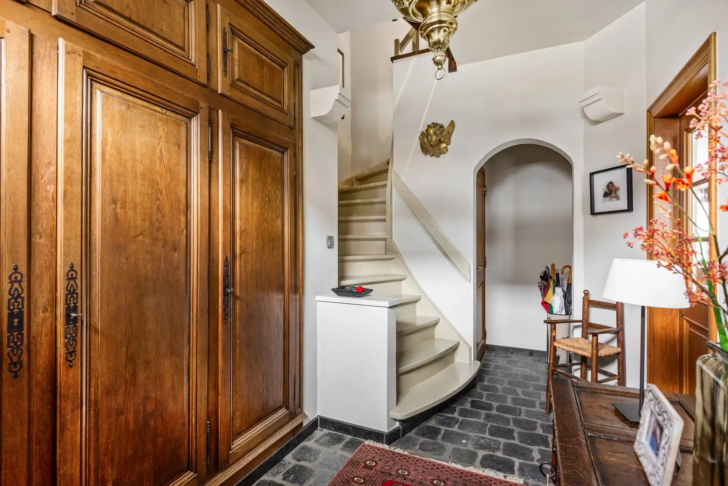 Verzorgde instapklare woning met 4 slaapkamers en ruime garage. foto 18