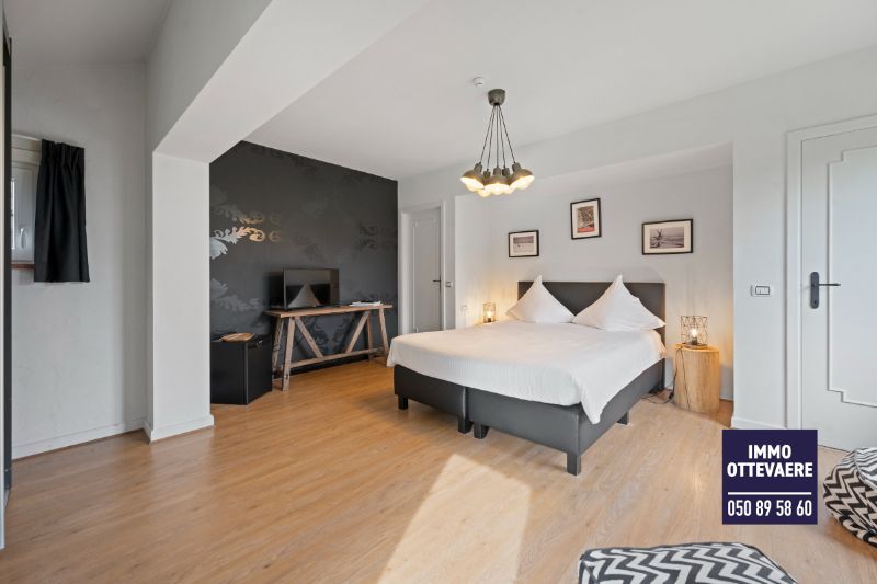 TE KOOP Charmante villa in Knokke met zicht op de polders. foto 36