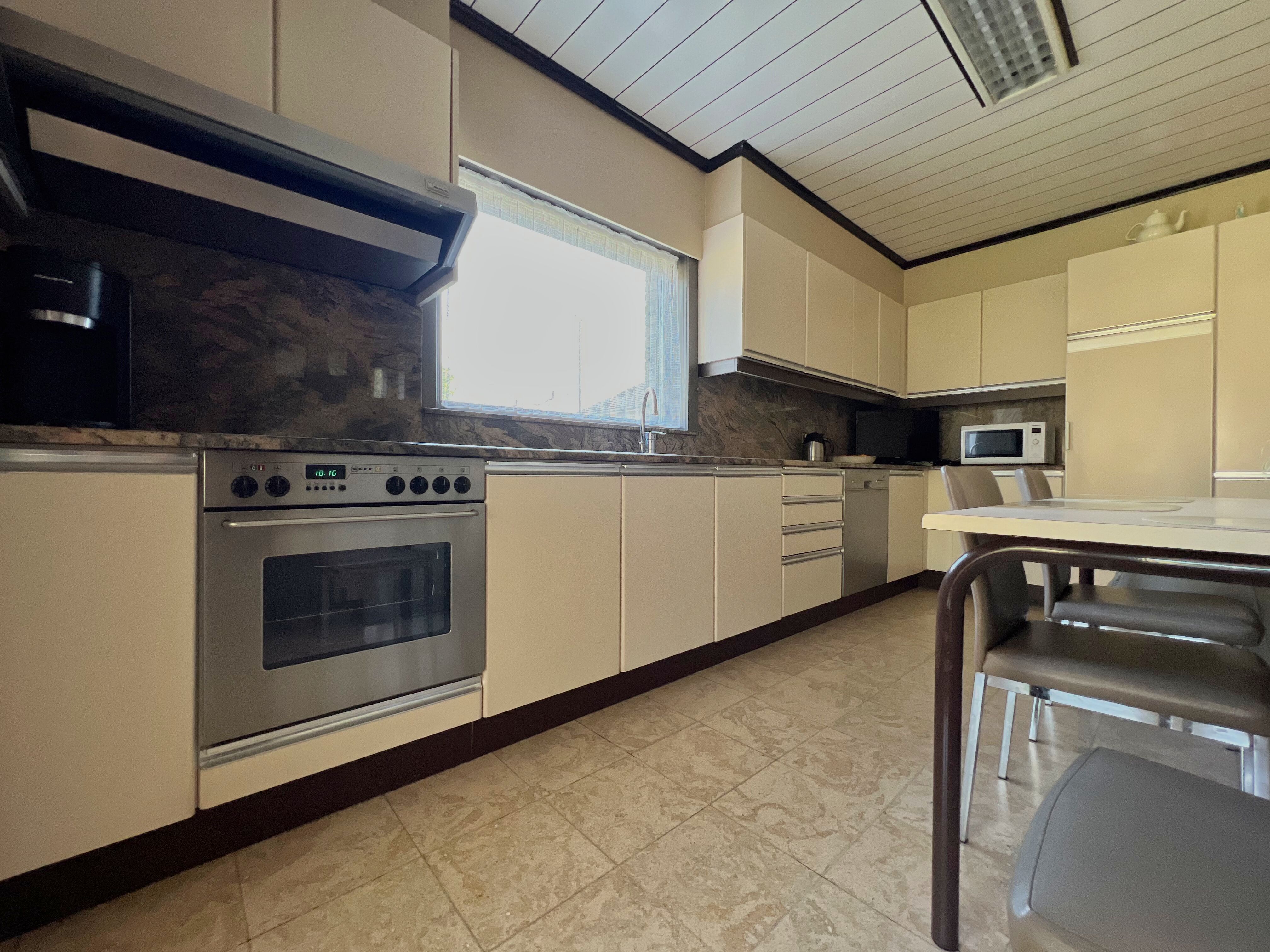 Instapklare, ruime gezinswoning met zonnige tuin (563m²) foto 6