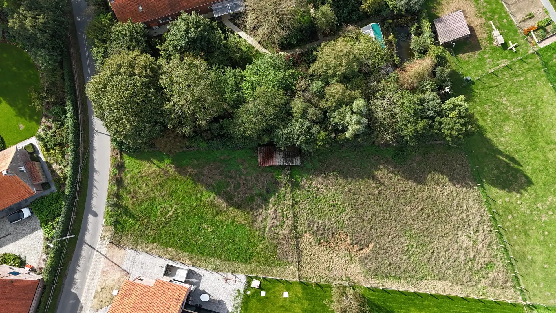 Landelijk gelegen perceel bouwgrond van 1.417 m² foto 4