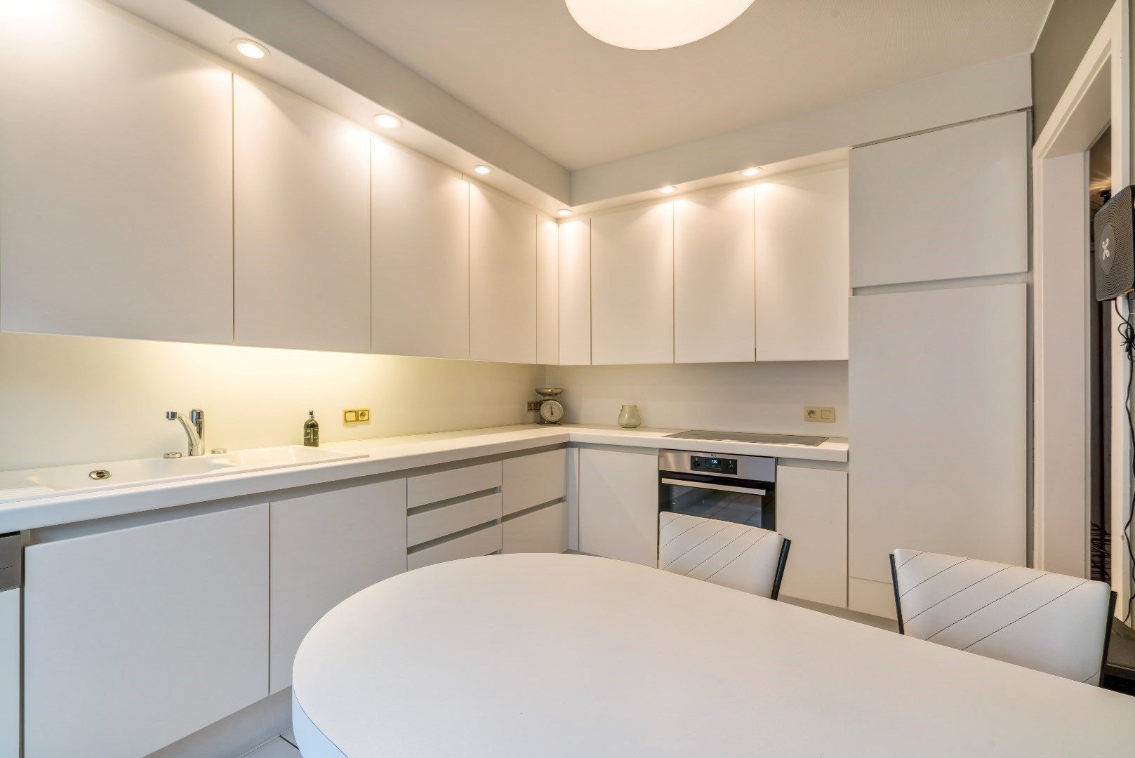 Groot en lichtrijk appartement (98 m²), 3 slpk, Torhout foto 7