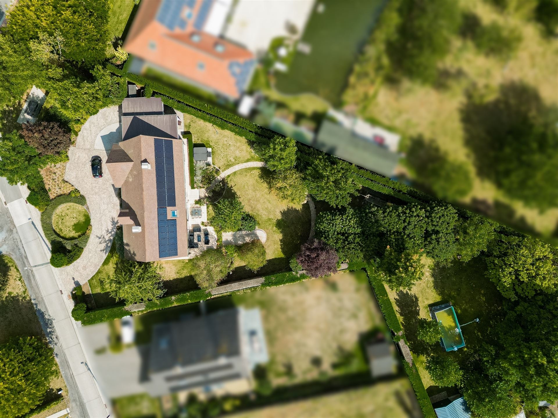 Exclusieve villa met tuin & zonneterras, omgeven door groen foto 16