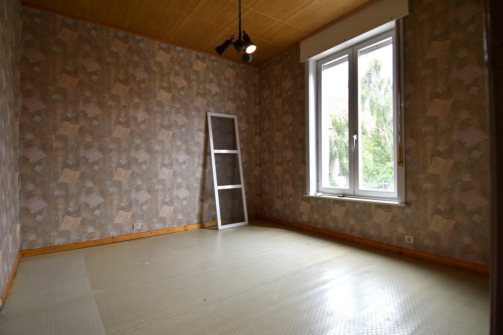 Rijwoning met 3 slaapkamers en tuin te koop in Menen foto 6