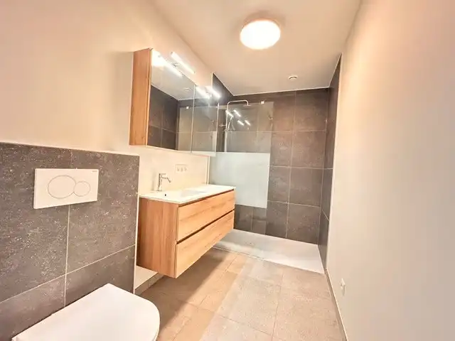 Gelijkvloers app met 2 slaapkamers in centrum Hasselt foto 7