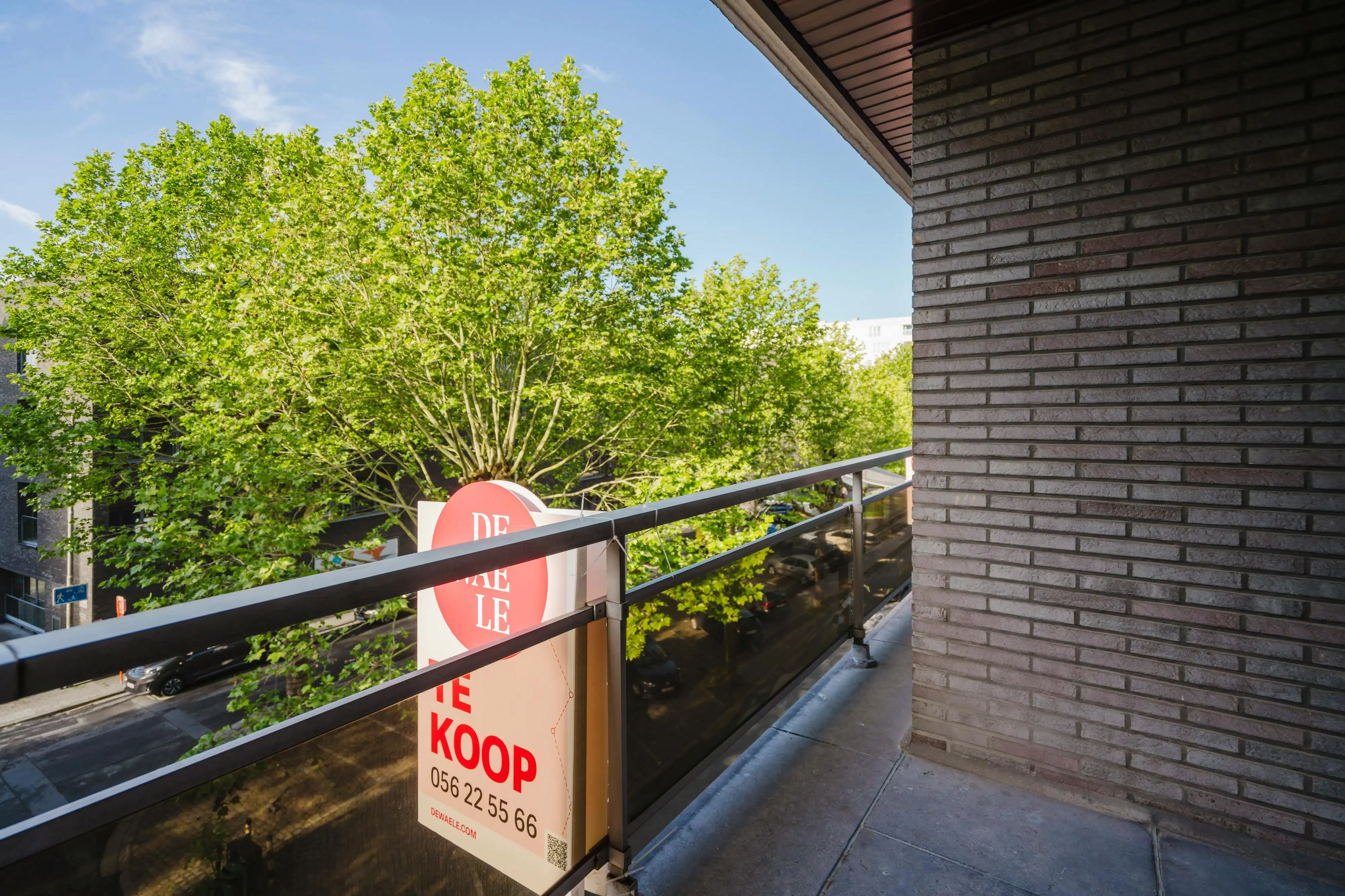 Tweeslaapkamer appartement te koop nabij de Leie te Kortrijk foto 2