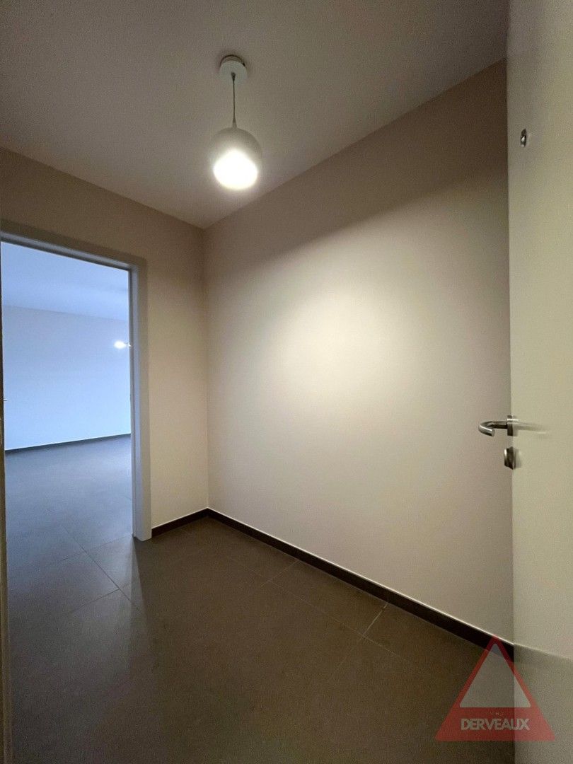 Zonnebeke – Appartement met 2 slaapkamers, garage en zicht op het kasteelpark foto 2