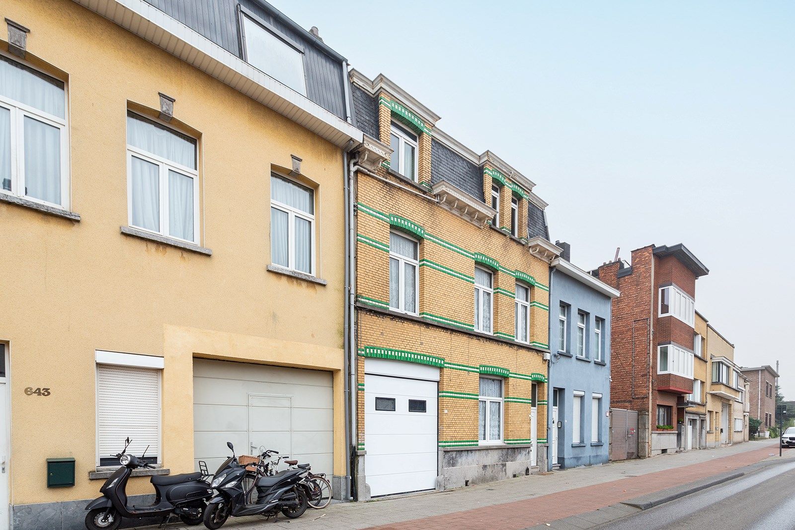 Zeer ruime woning met 7 slpk, 3 badkamers, terras en garage foto 26