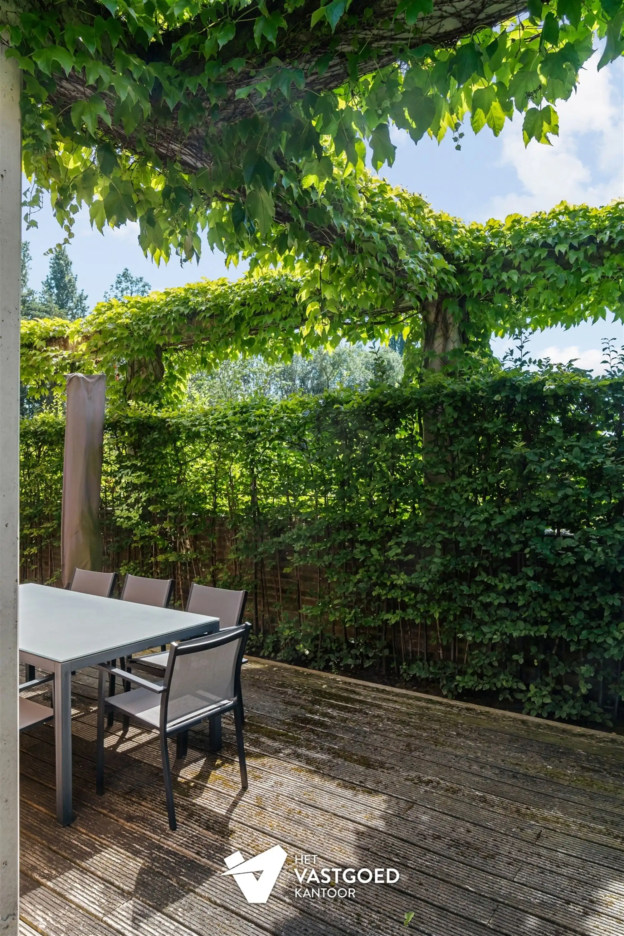 PRACHTIG GELEGEN GELIJKVLOERS APPARTEMENT MET 1 SLAAPKAMER EN ZEER RUIM TERRAS AAN DE KEMPISCHE KAAI TE HASSELT foto 26