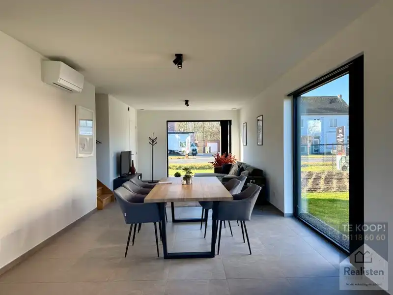 Instapklare nieuwbouwwoning - OB met garage foto 17