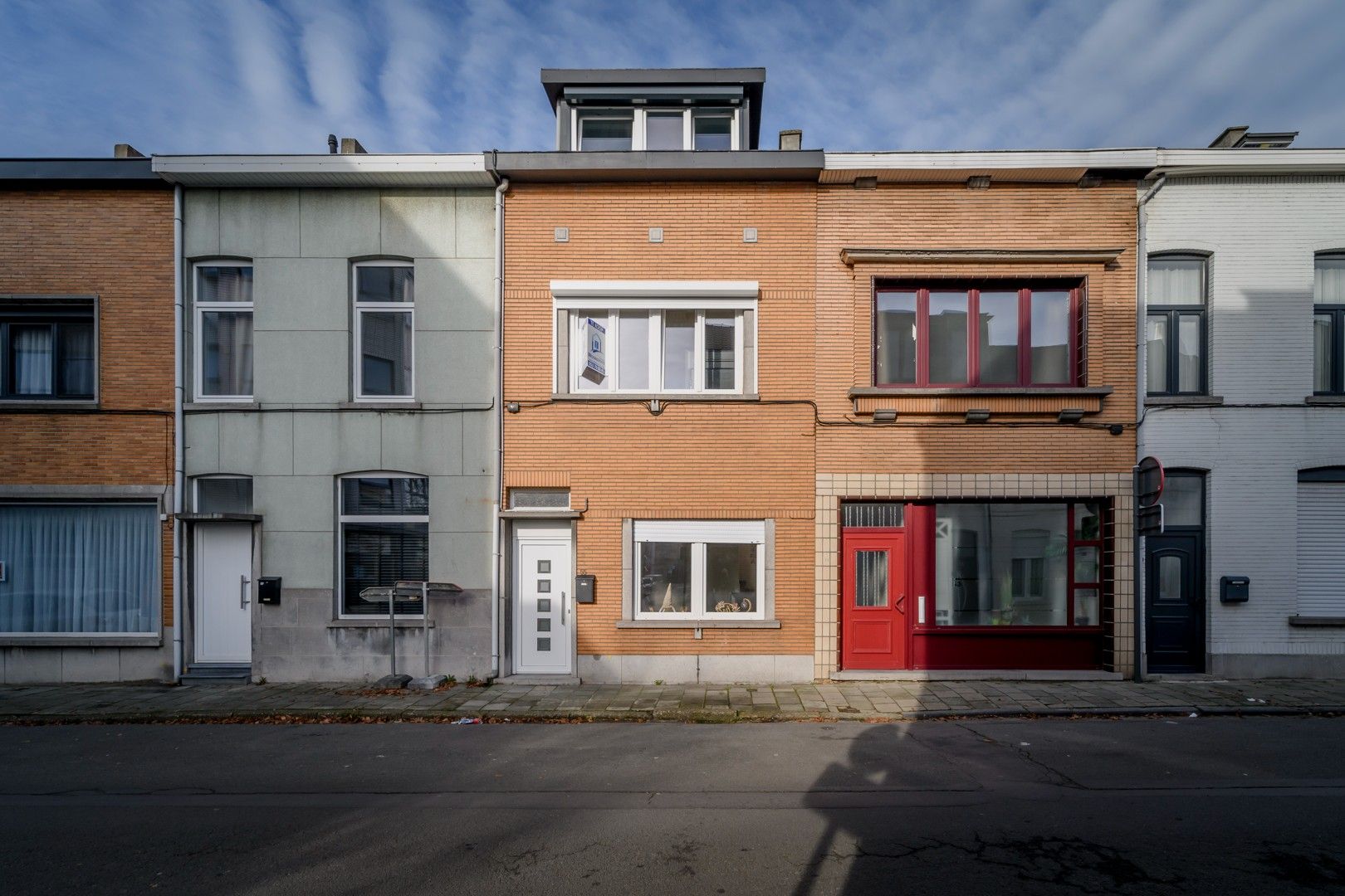 Hoofdfoto van de publicatie: Gezellige rijwoning met garage te Aalst