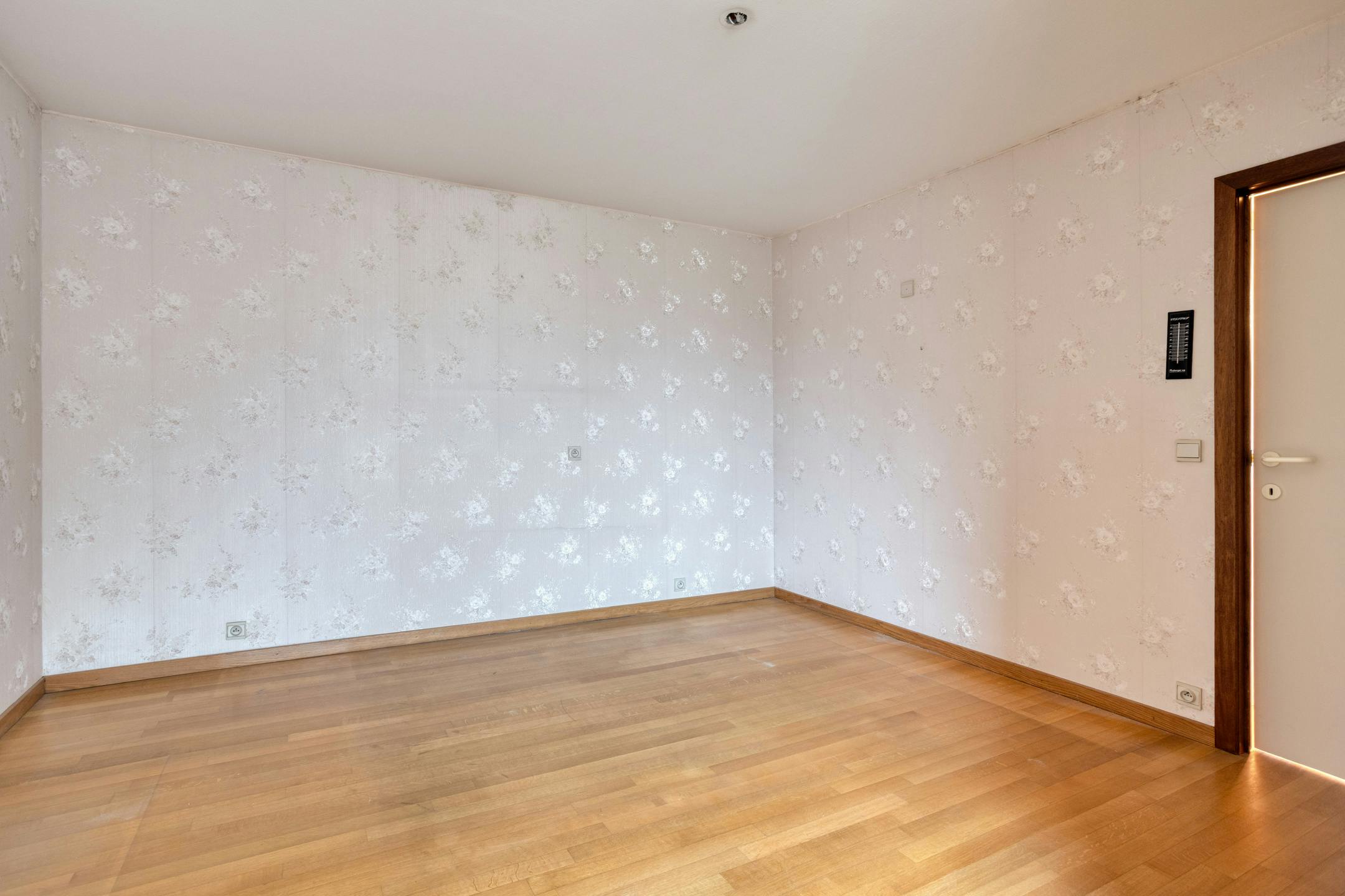 2-slaapkamer appartement te koop met zicht op de Houtmarkt in Kortrijk!  foto 6