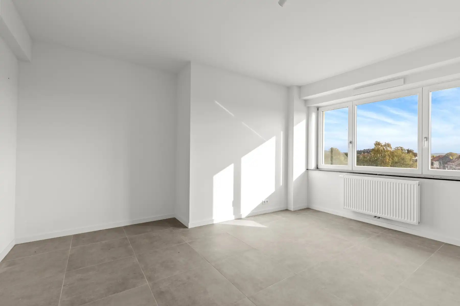 Volledig gerenoveerd appartement met dubbele garage in Ronse foto 2