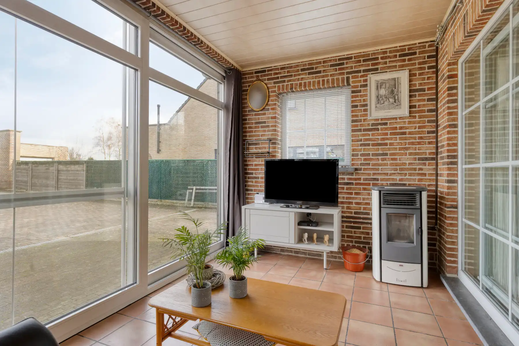 Mooie open bebouwing met bijgebouw en grote tuin foto 11