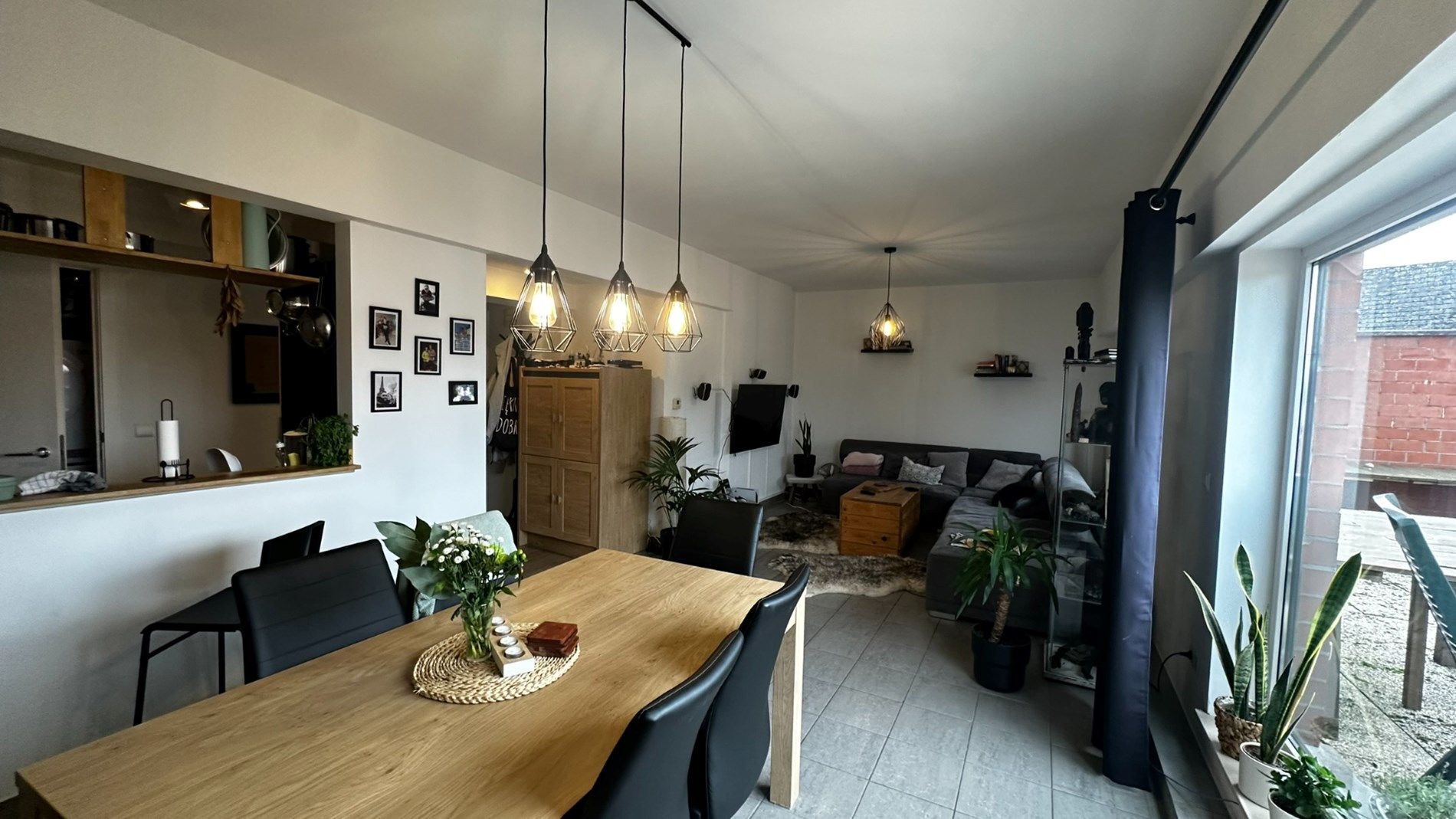 Te koop in Lokeren: Modern appartement met 2 slaapkamers en ruim terras foto {{pictureIndex}}