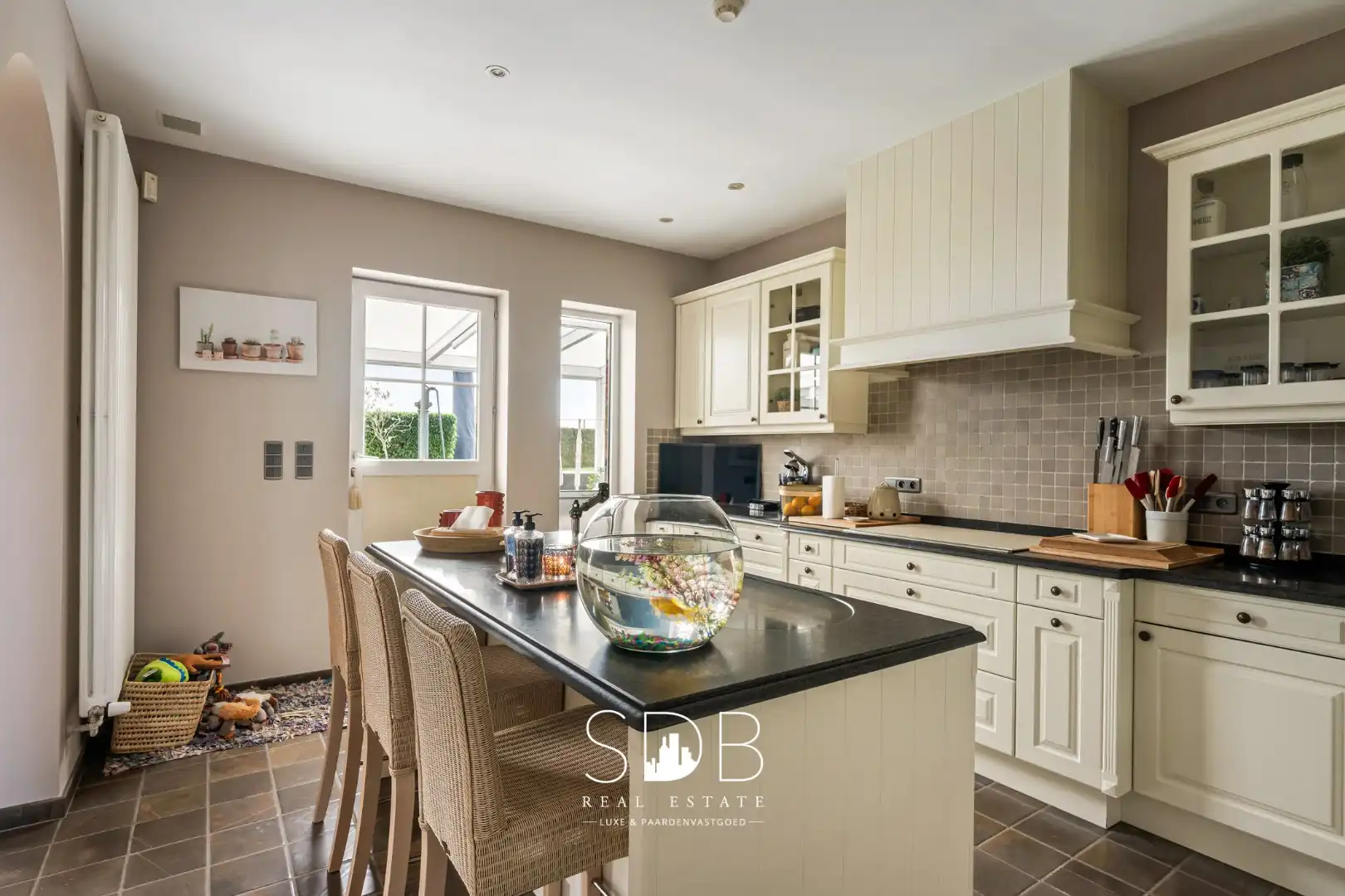 Prachtige landelijke hoeve woning met gezinstuin en graslanden op 1hectare foto 10