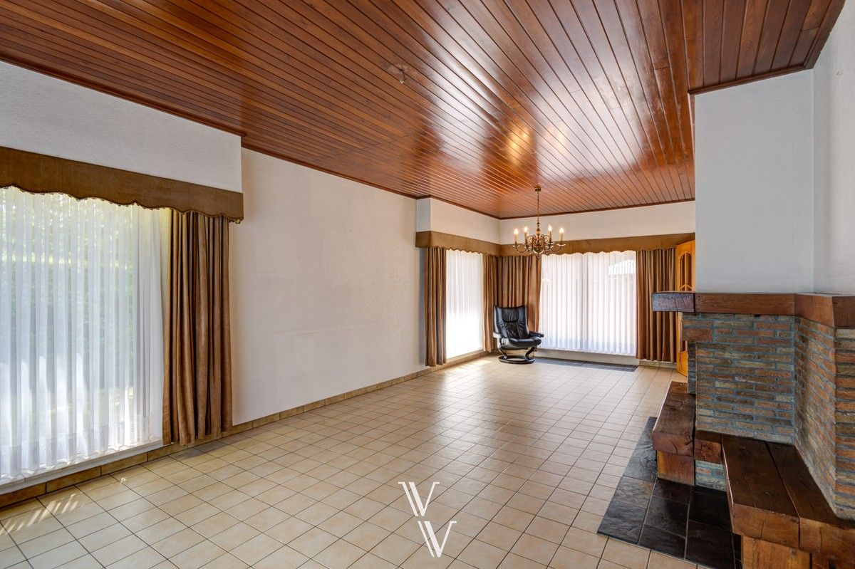 Mooi te renoveren landhuis met 3 slpk foto 10