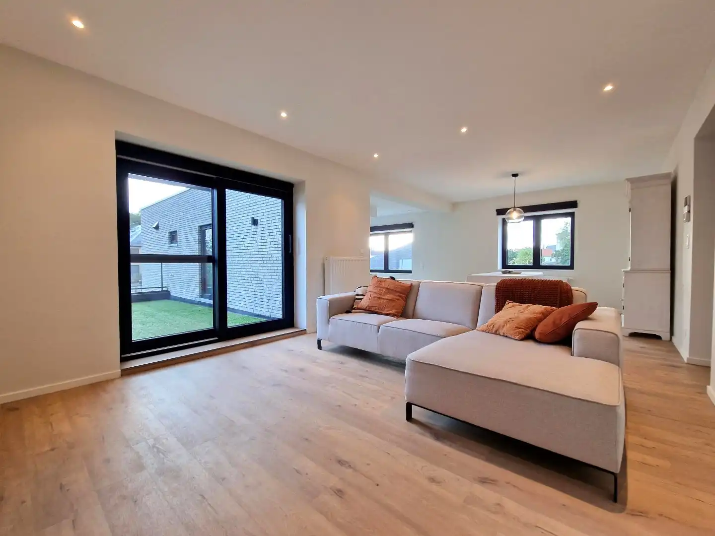 Centraal gelegen duplex-appartement te Wezemaal foto 4