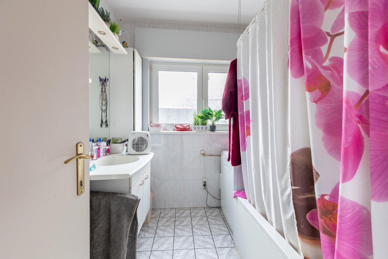 GROOT BEDRIJFSPAND MET RUIME WONING OP PERCEEL VAN 48A foto 12