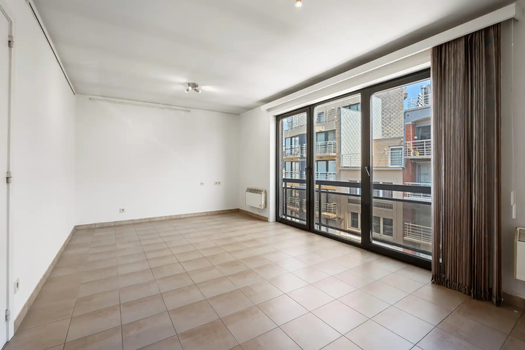Duplex met 3 slaapkamers en zonnig terras op 100m van strand foto 2